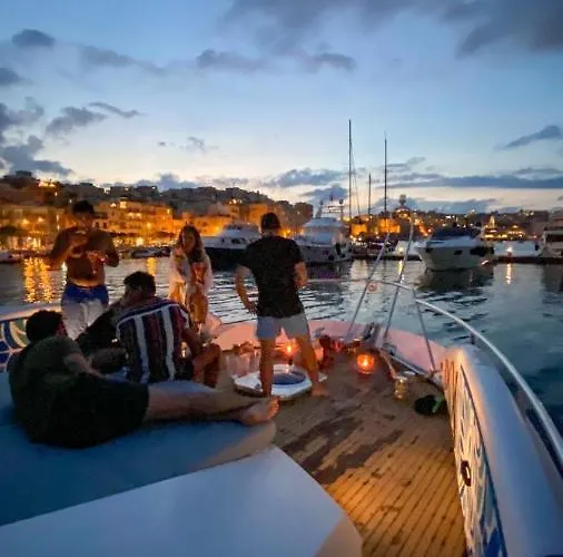 Bådhotel Sea Baroniv 