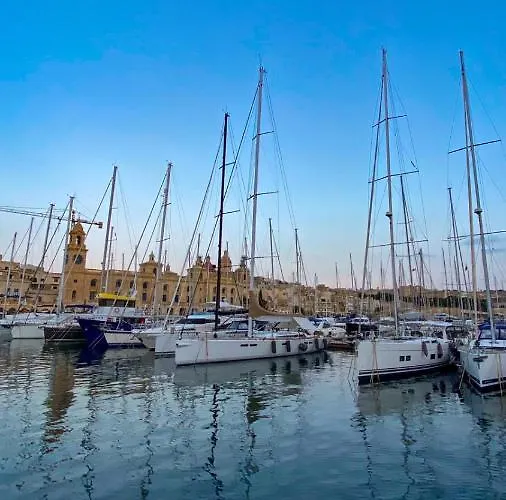 Bådhotel Sea Baroniv 