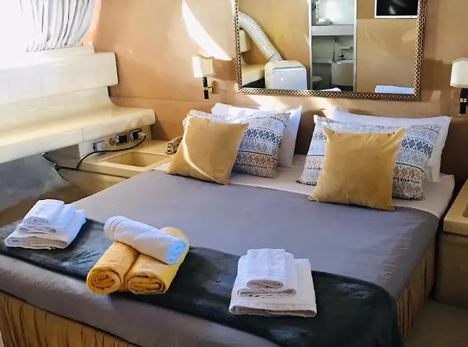 Bådhotel Sea Baroniv 