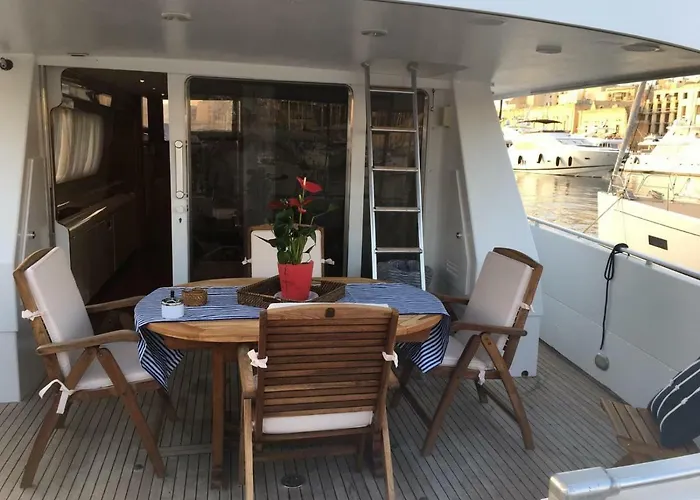 Bådhotel Sea Baroniv 